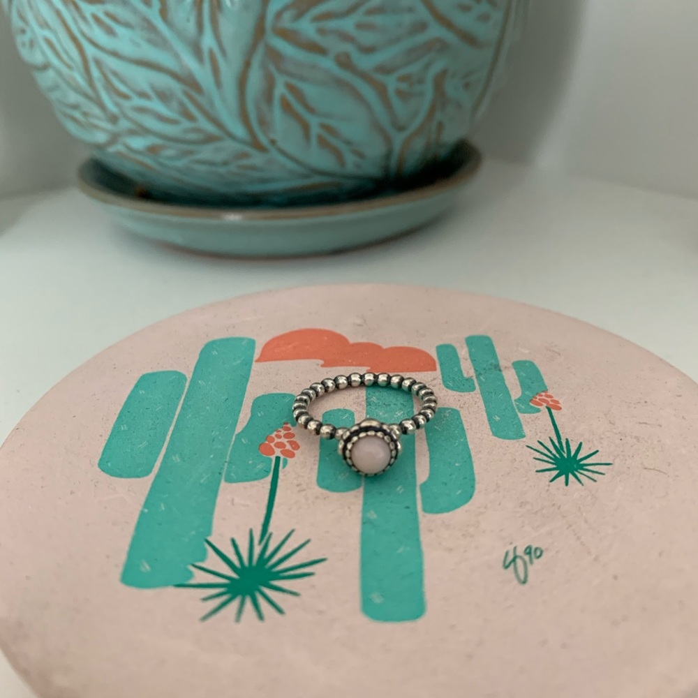 Pandora ring light pink opal